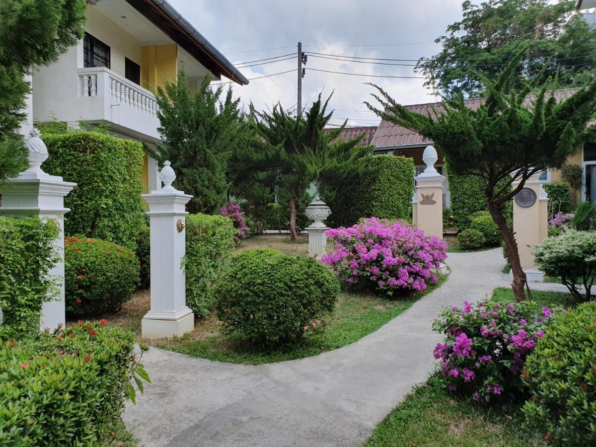 Holiday Village And Natural Garden Resort Karon Esterno foto